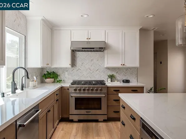 10558 Rancho Carmel Dr, San Diego, CA 92128