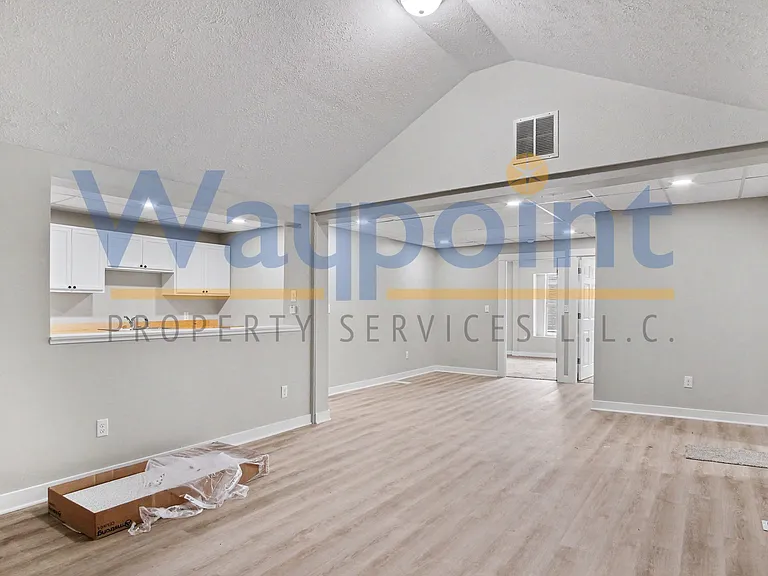 184 Superior St #1 — Photo 4