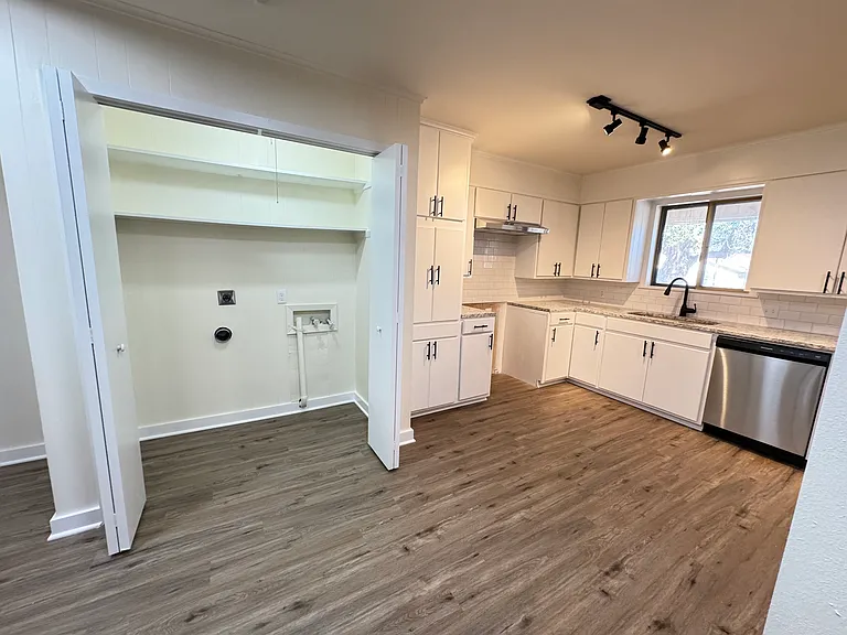601 Ravenwood Dr — Photo 6