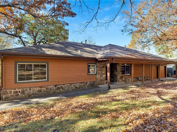 203 N Oklahoma Way, Fayetteville, AR 72701