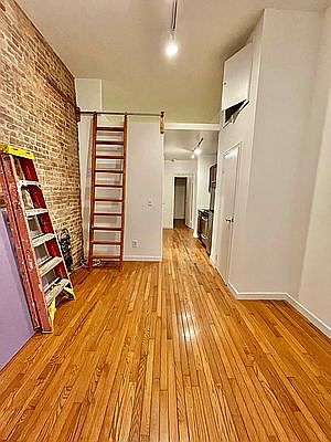 1st image of 163 Stanton St APT 2