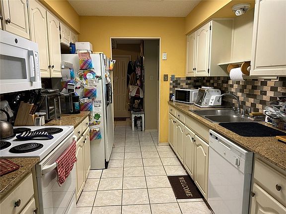 3rd image of 7322 Pepper Ridge Rd