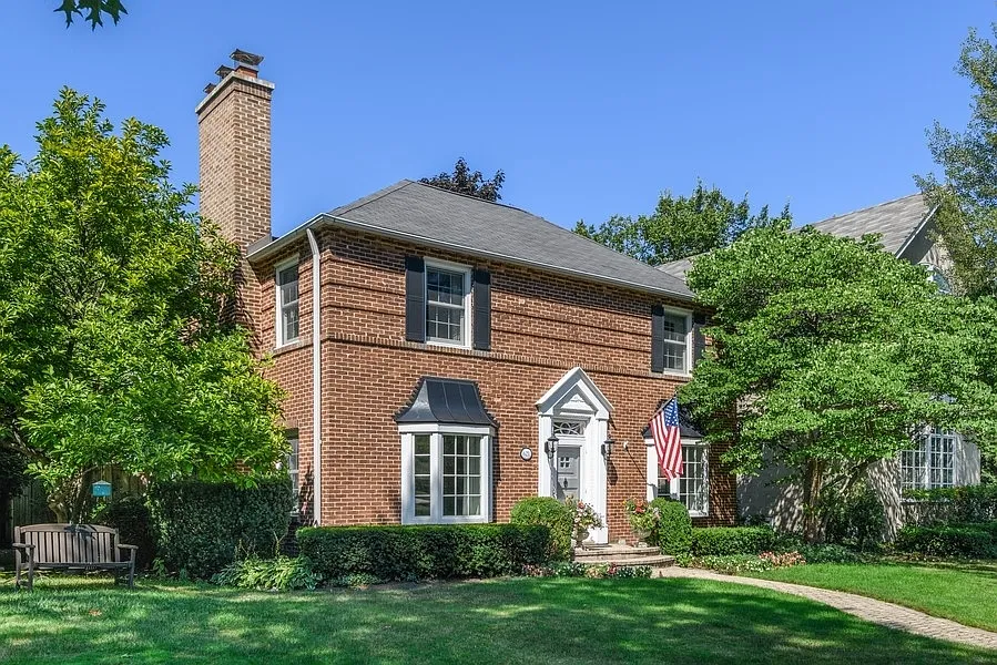 621 Park Dr photo 1