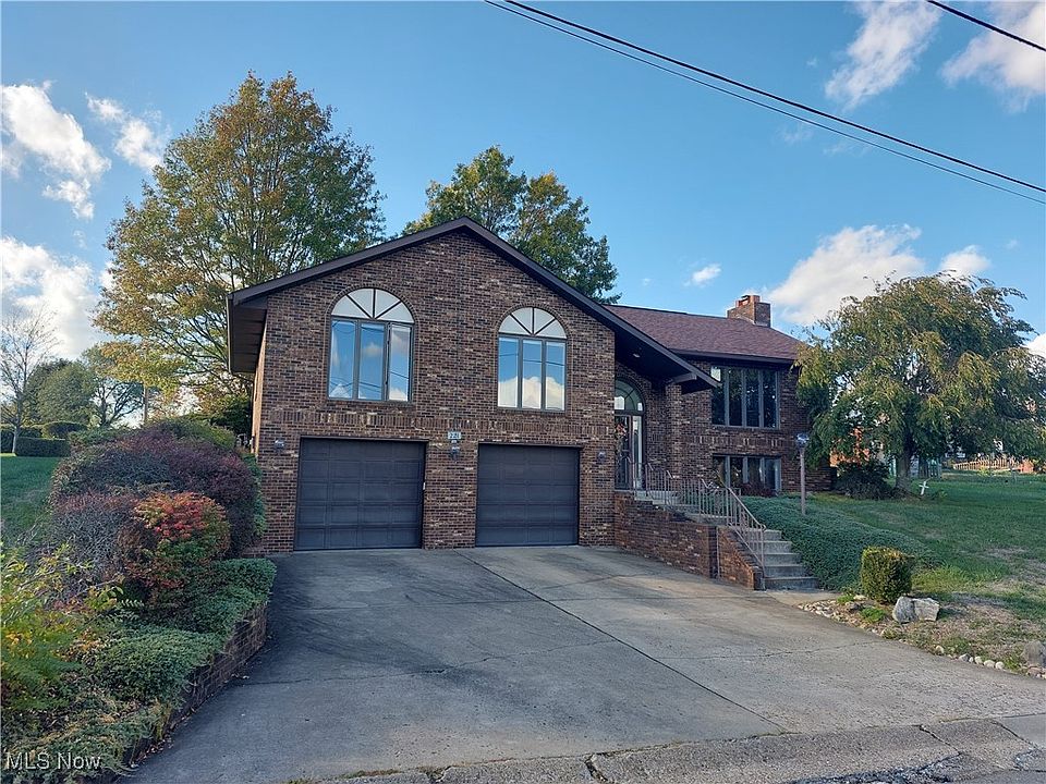 1st image of 221 Rosemont Ave