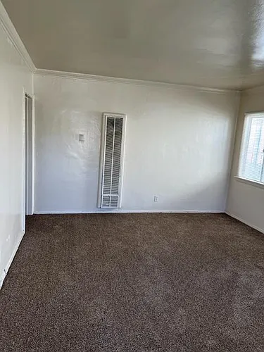 1007 E Hyde Park Blvd #1/2 Photo 1