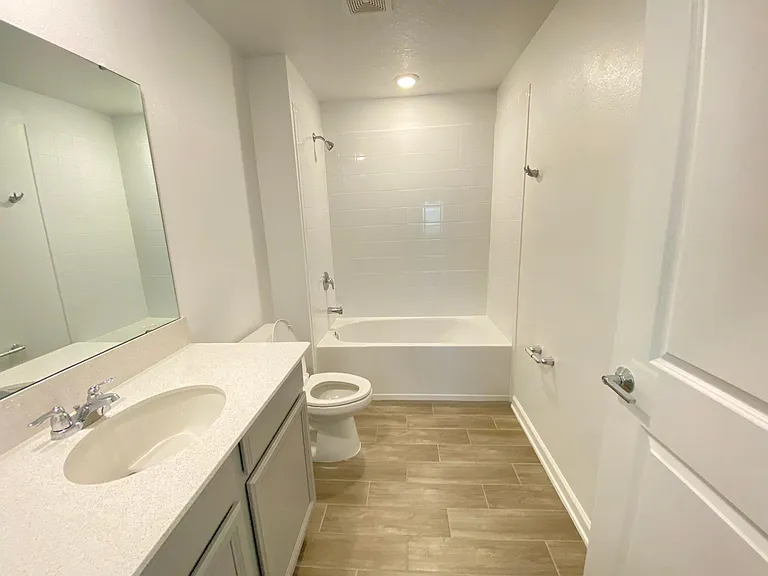 340 Pineywoods St — Photo 25