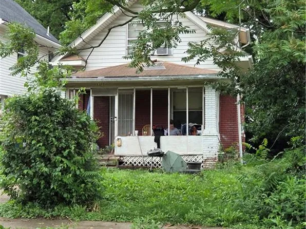 3325 Montgall Ave, Kansas City, MO 64128