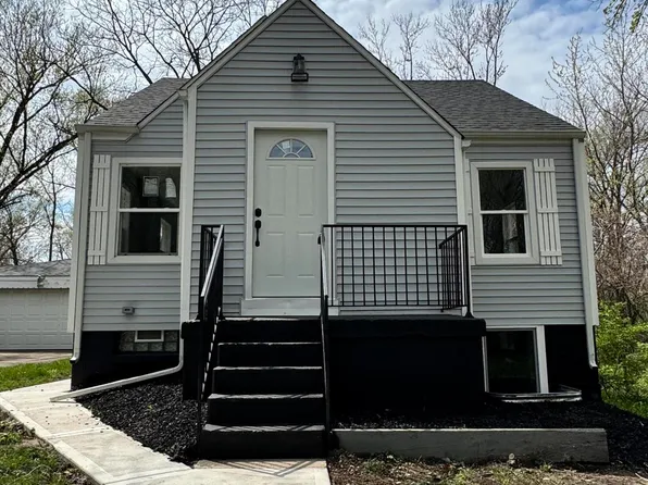 1136 Matthews St, Gary, IN 46406