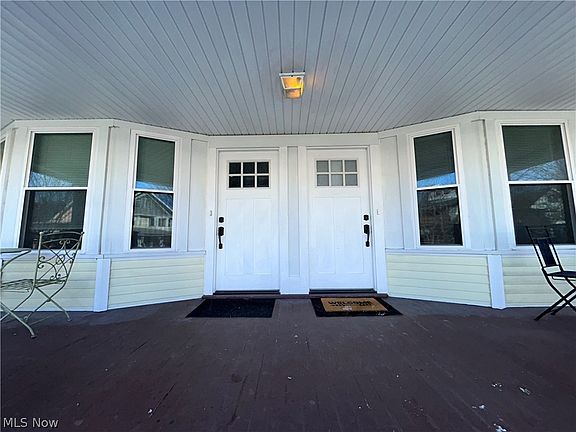 2nd image of 1305 W 106th St