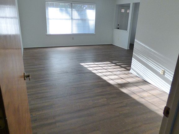 2nd image of 5521 Pleasant Meadow Dr