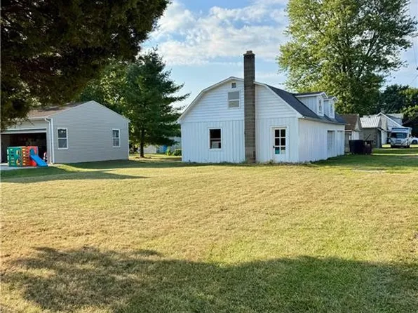 18555 Crom St, Tontogany, OH 43565