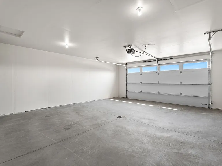 1115 S Foss Ave — Photo 25