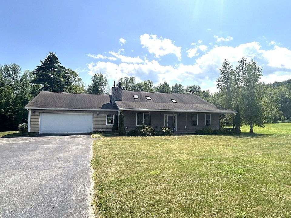 1st image of 326 Bay Ln