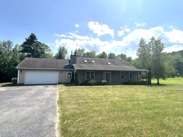326 Bay Ln, Willsboro, NY 12996