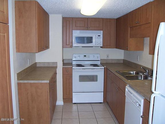 5th image of 5811 Atlantic Blvd Unit 109