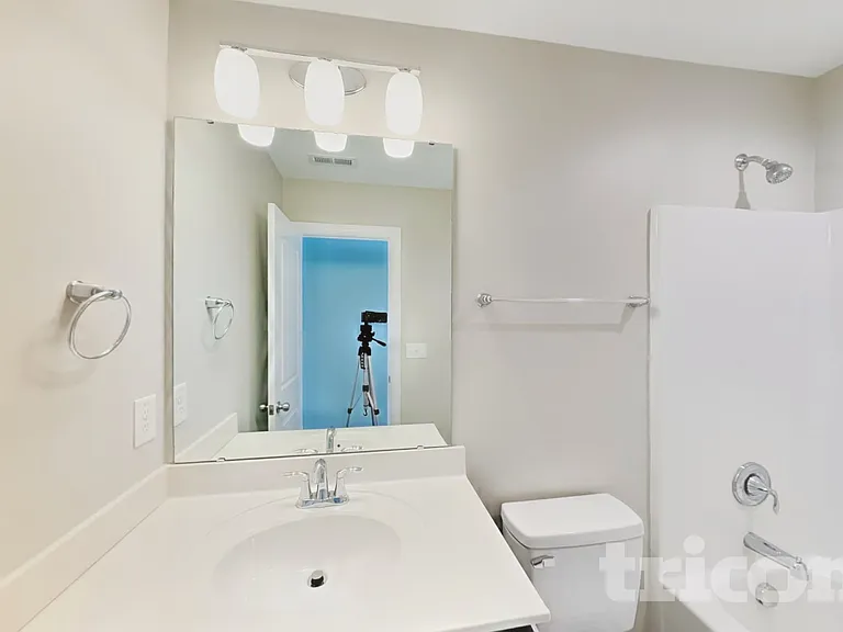 834 Lakemont Dr — Photo 14