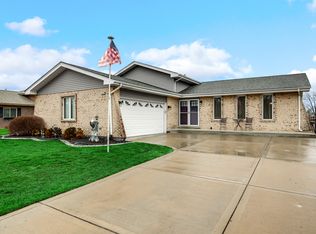 15829 Ridgeland Ave, Oak Forest, IL 60452