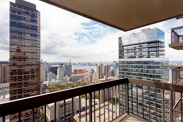 Rented by Mirador Real Estate | media 29