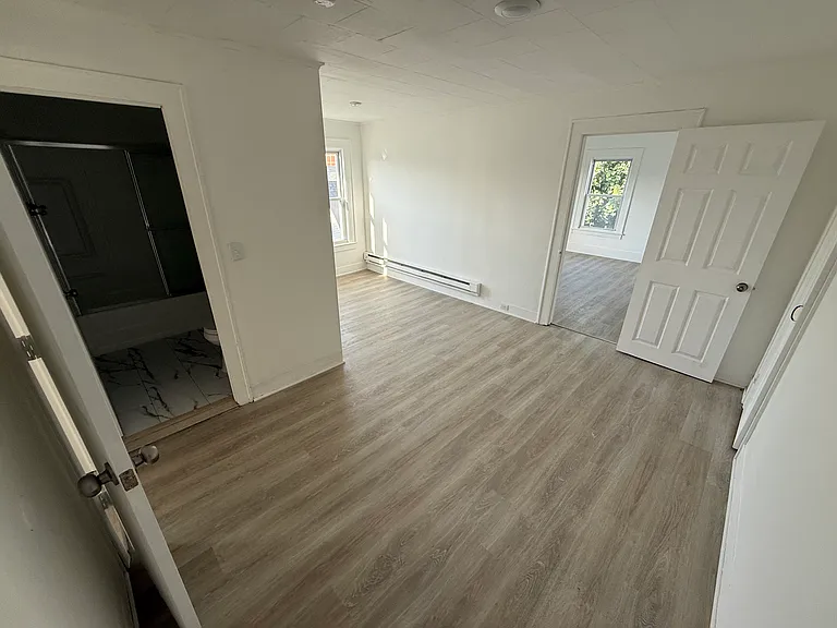 296 Broad St #3 — Photo 7