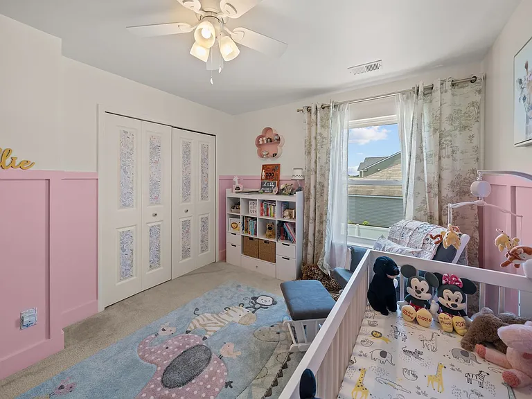 415 Valdez Ct — Photo 41