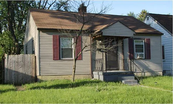 1235 Republic Ave photo 1