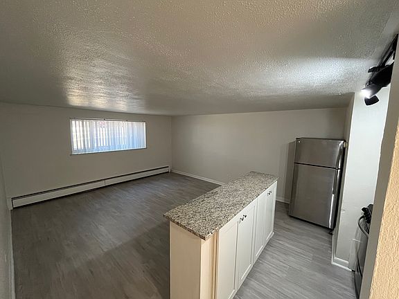 5th image of 833 E Ellsworth Ave APT 101