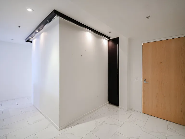 7157 E Rancho Vista Dr — Photo 21