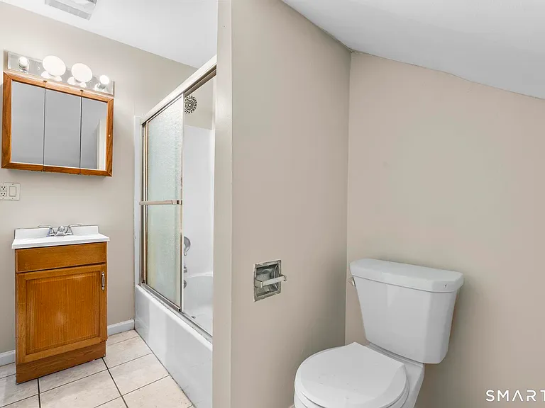40 Bond St #1 — Photo 15