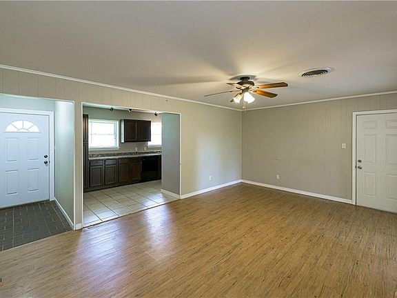 5th image of 491 Dixon Ave