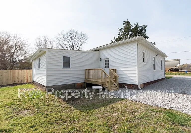 9800 Golf Course Dr — Photo 17