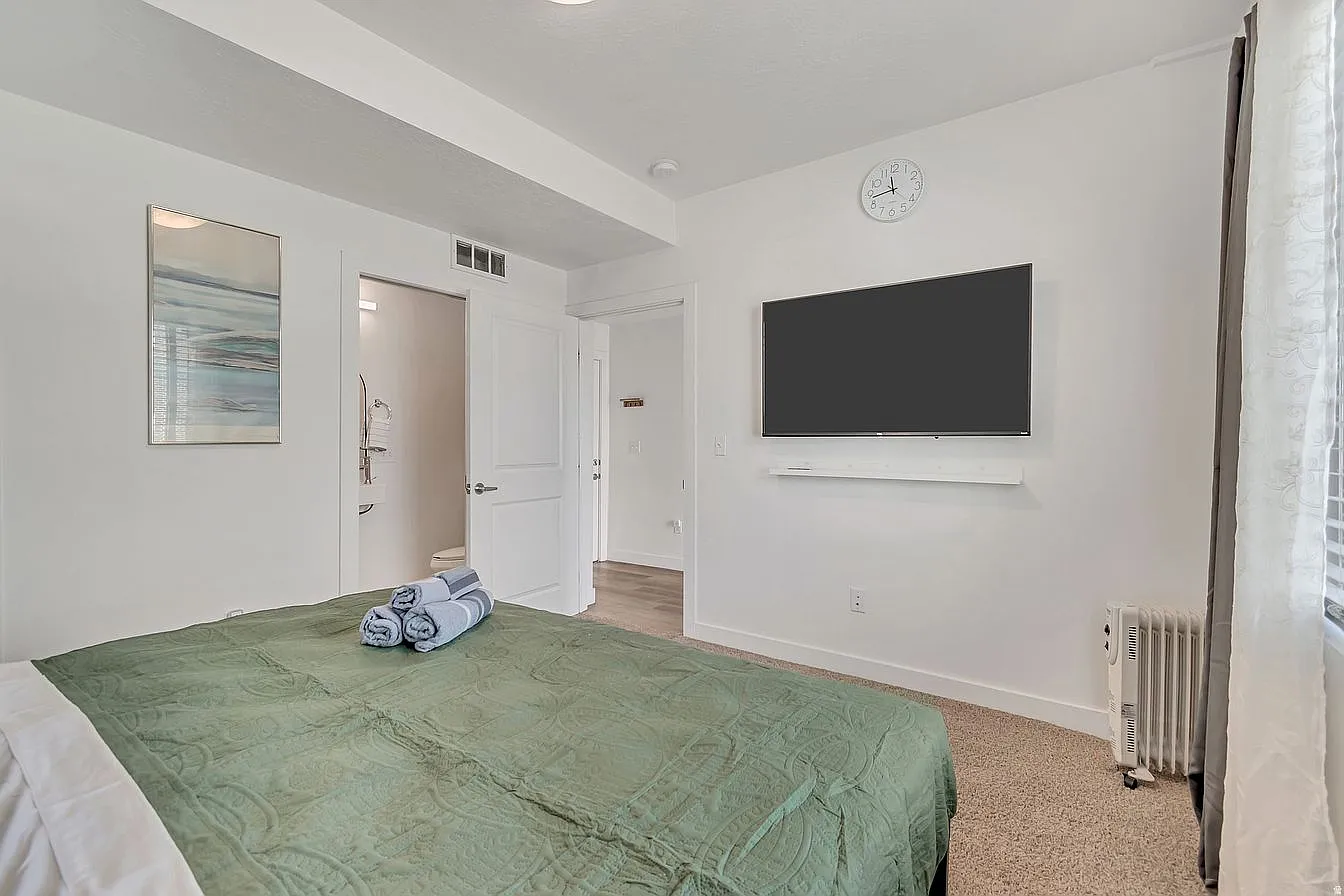 5400 S 5600 W — Photo 4