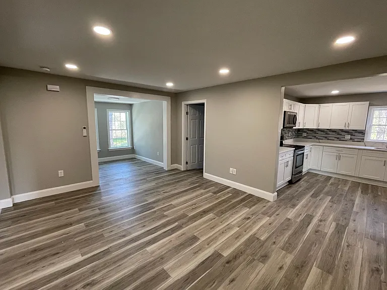 14 Stanley Rd — Photo 5
