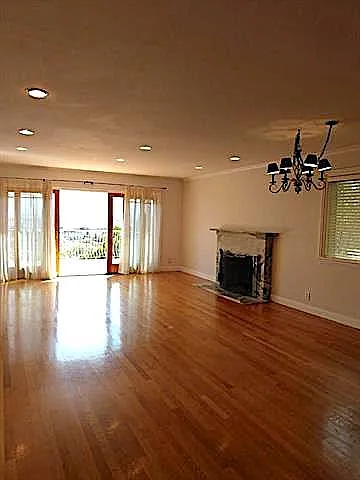 1661 Sunnyslope Ave photo 1