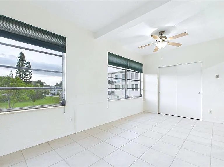 2454 Australia Way E #32 — Photo 32