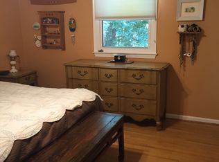 7121 Dryburgh Ct, Springfield, VA 22152