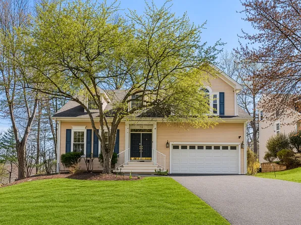 70 Hartley Ln, Basking Ridge, NJ 07920