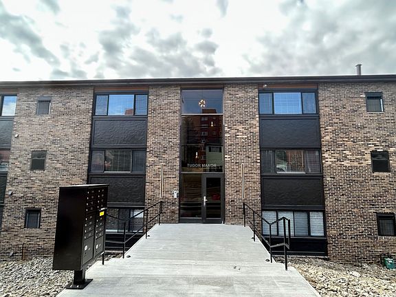 2nd image of 830 Library Ave APT 3C