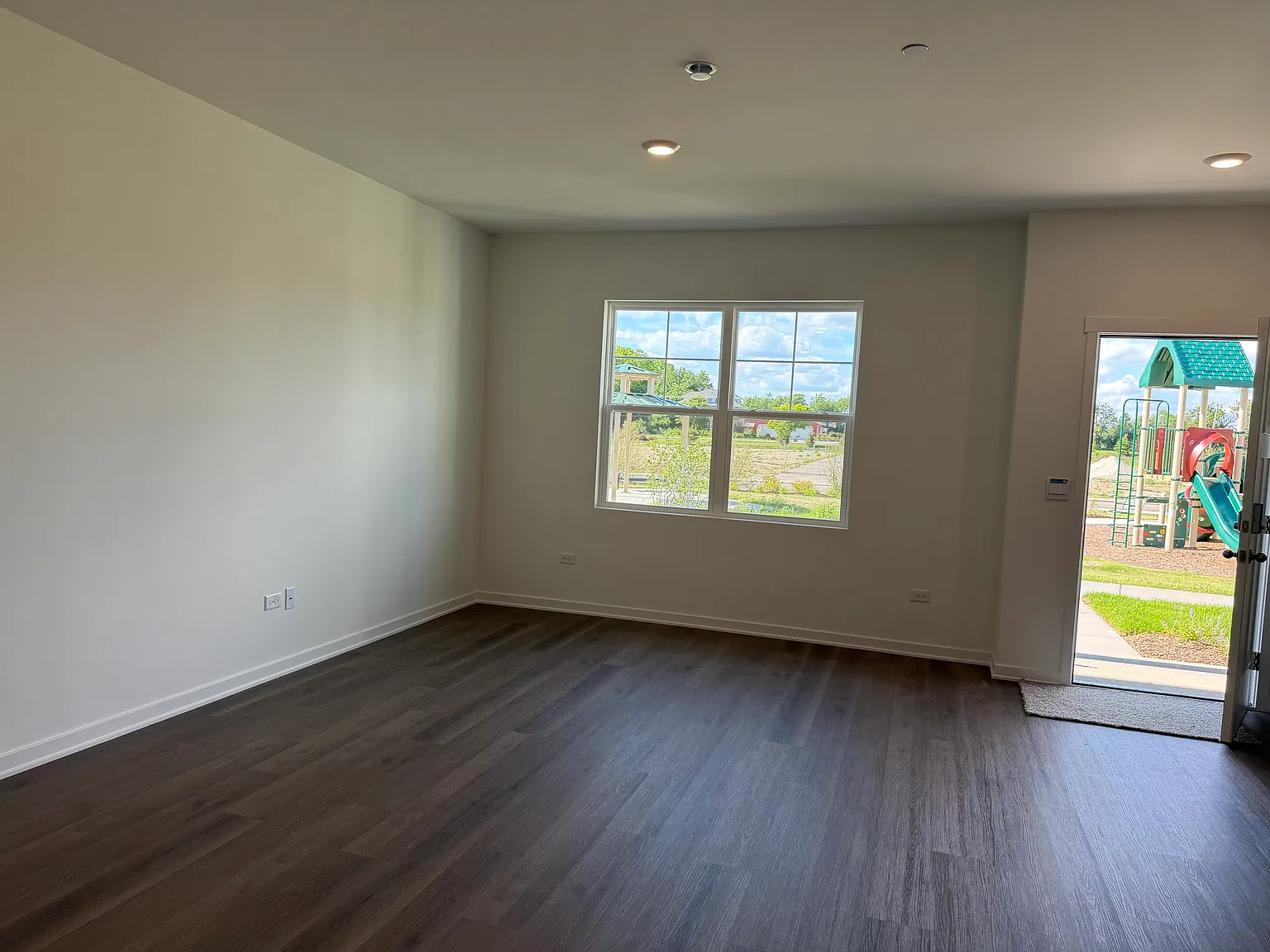 3 bed, 1543 sqft, $2,600 — Photo 4