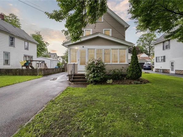 241 Salem St, Conneaut, OH 44030