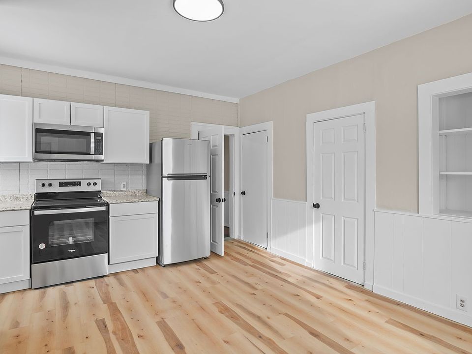 1st image of 8 Pine St #1L