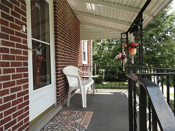 2nd image of 185 E Gilmore Ave