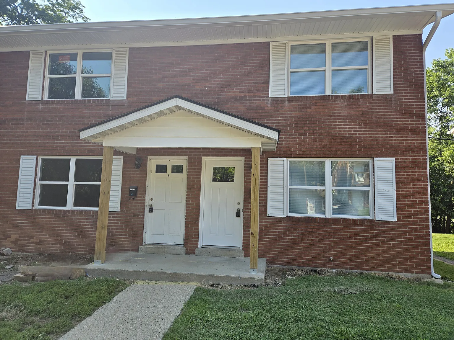 2 bed, 1.5 bath, 910 sqft, $1,250 — Photo 1