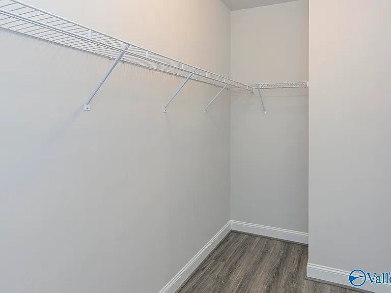 125 River Springs Ct — Photo 17
