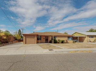 2115 Vermont St NE, Albuquerque, NM 87110