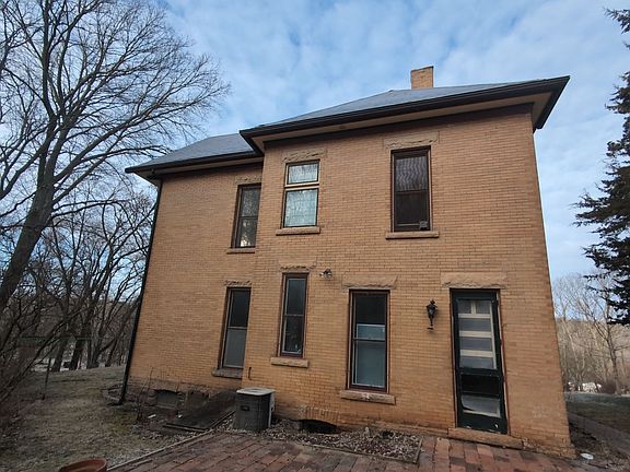 5th image of 425 E Hill St