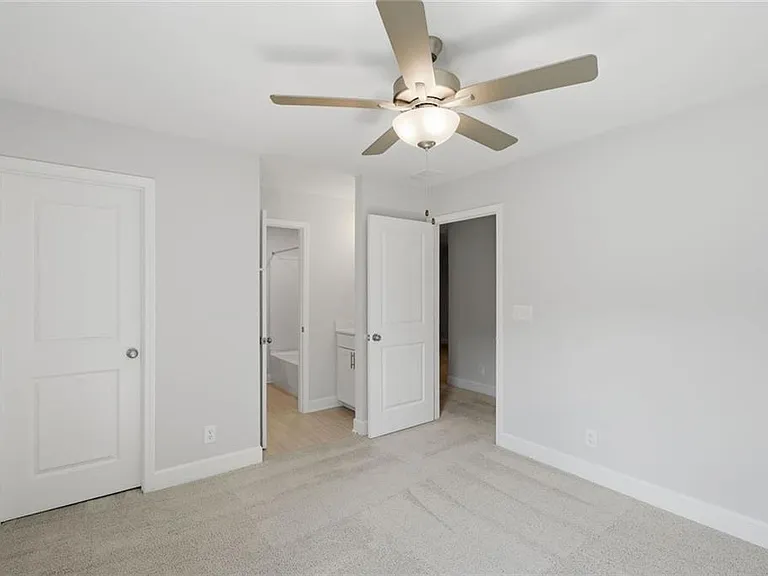 6168 Collins Rd — Photo 24