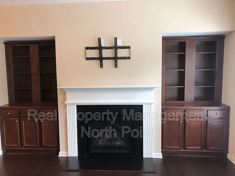 1175 Hampton Oaks Dr — Photo 9