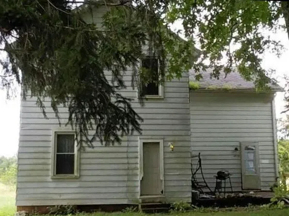 1015 W Bucyrus St, Crestline, OH 44827