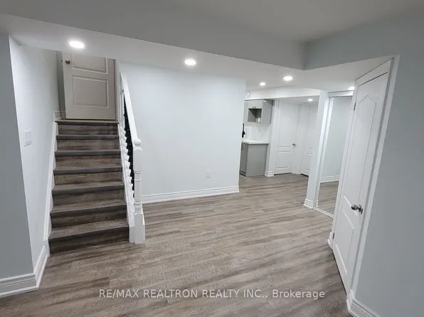 12 Wilsongary Cir, Ajax, ON L1T 0G7