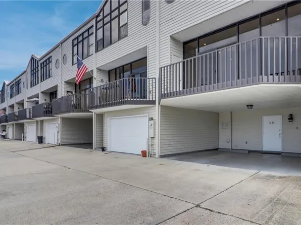 127 Highway 22 E APT N17, Madisonville, LA 70447